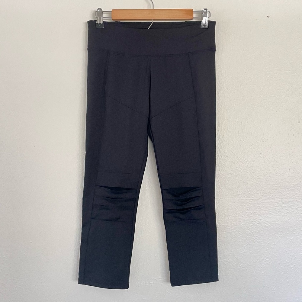 Betsy Johnson Capri Leggings Black Size M